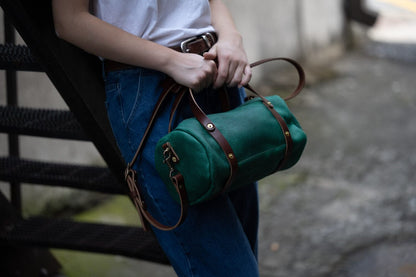 JANE LEATHER CROSSBODY - PINE GREEN BISON