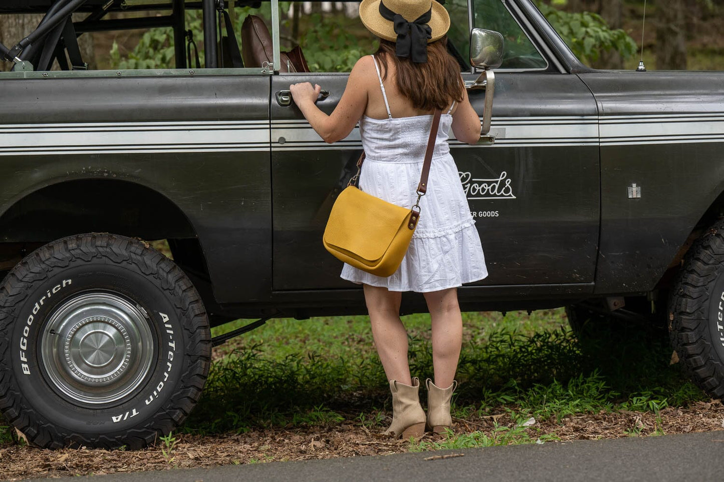 KINDLE LEATHER SATCHEL - GOLDEN SUN