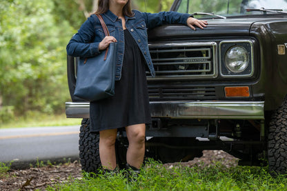 AVERY LEATHER TOTE BAG - SLIM MEDIUM - SMOKEY BLUE