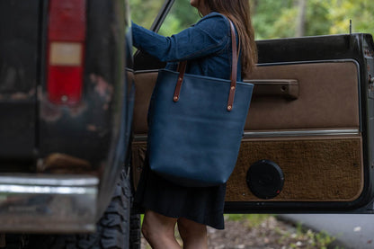 AVERY LEATHER TOTE BAG - SLIM LARGE - SMOKEY BLUE