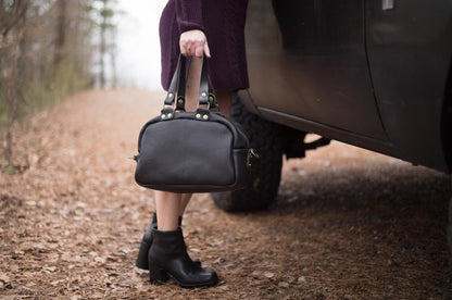 HOFFMAN LEATHER CROSSBODY BAG - BLACK