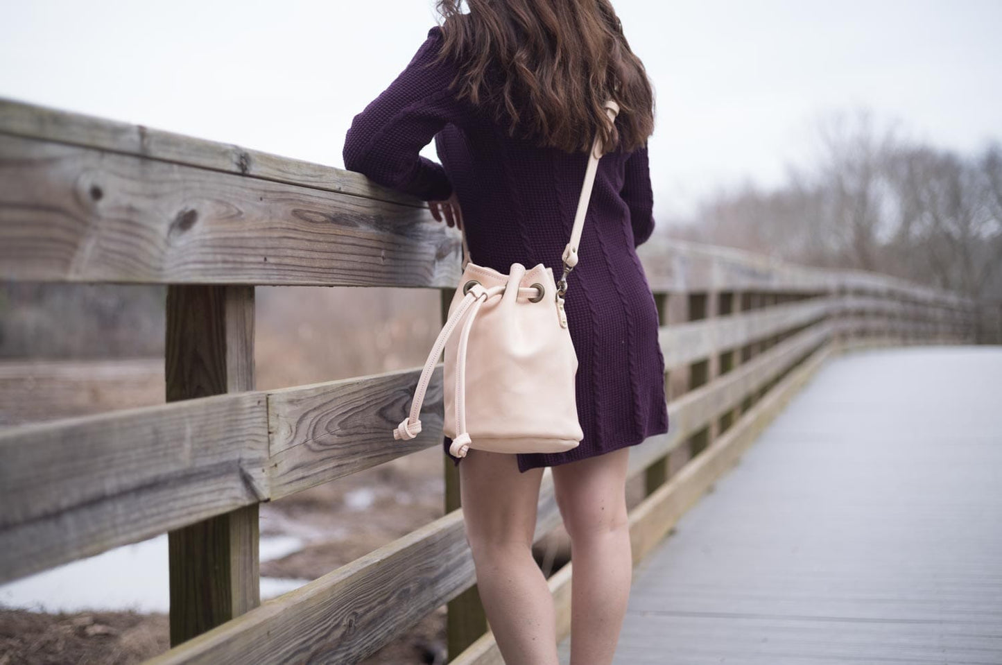 LEATHER BUCKET BAG - MEDIUM - NATURAL VEG TAN