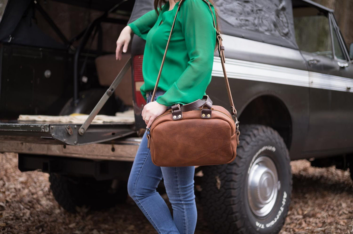 HOFFMAN LEATHER CROSSBODY BAG - RUSTIC PECAN