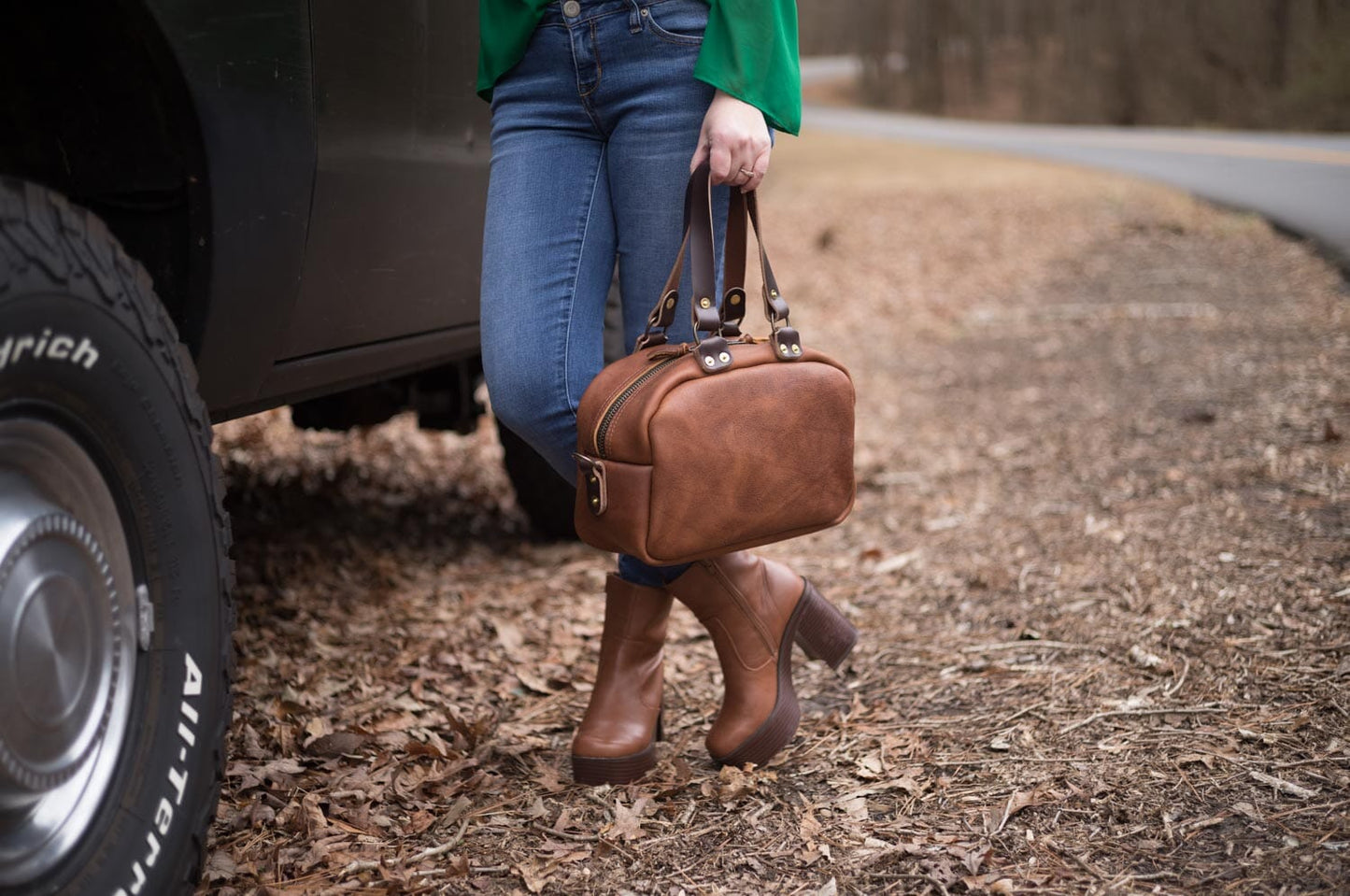 HOFFMAN LEATHER CROSSBODY BAG - GRAPE BISON