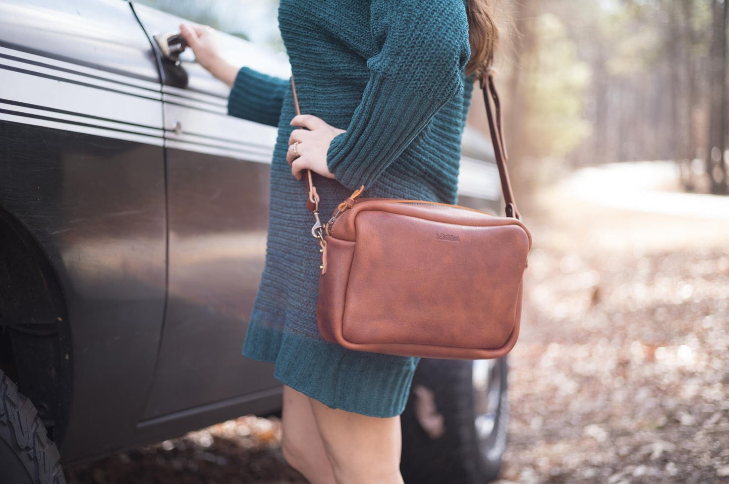 SARAH LEATHER CROSSBODY - MEDIUM - SADDLE - IN STOCK