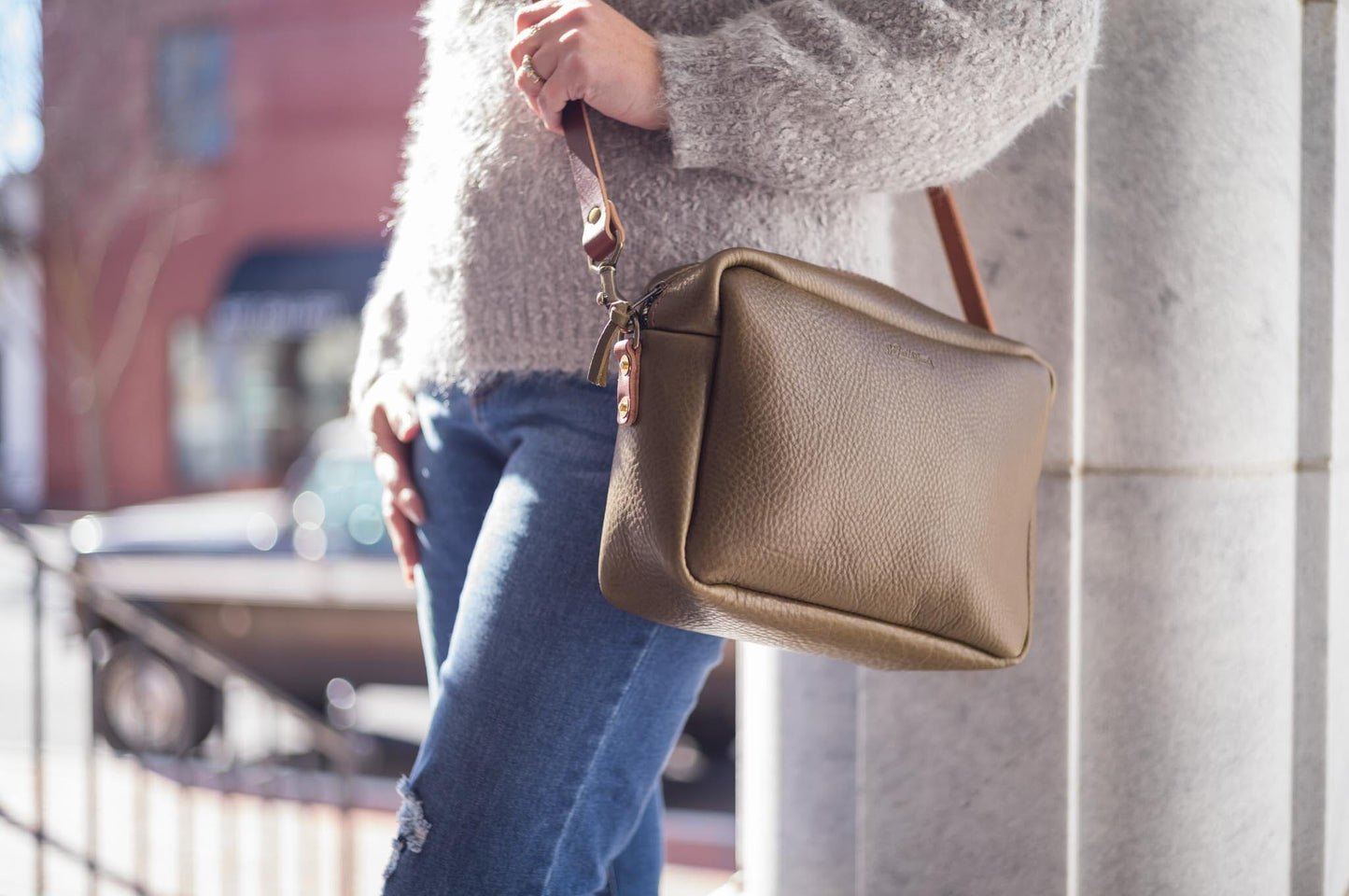 SARAH LEATHER CROSSBODY - MEDIUM - OLIVE