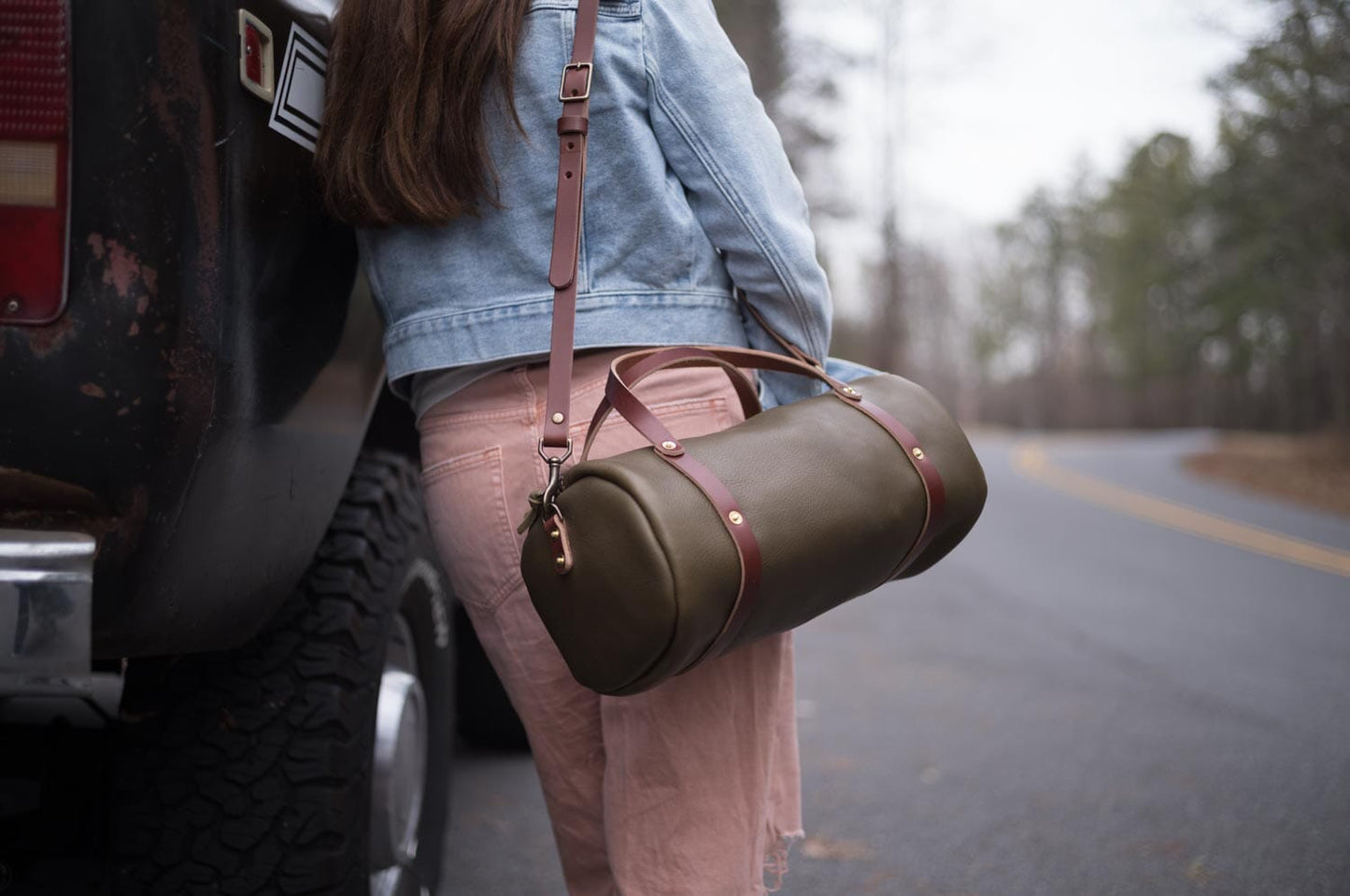 JANE LEATHER CROSSBODY - LARGE - OLIVE - IN STOCK