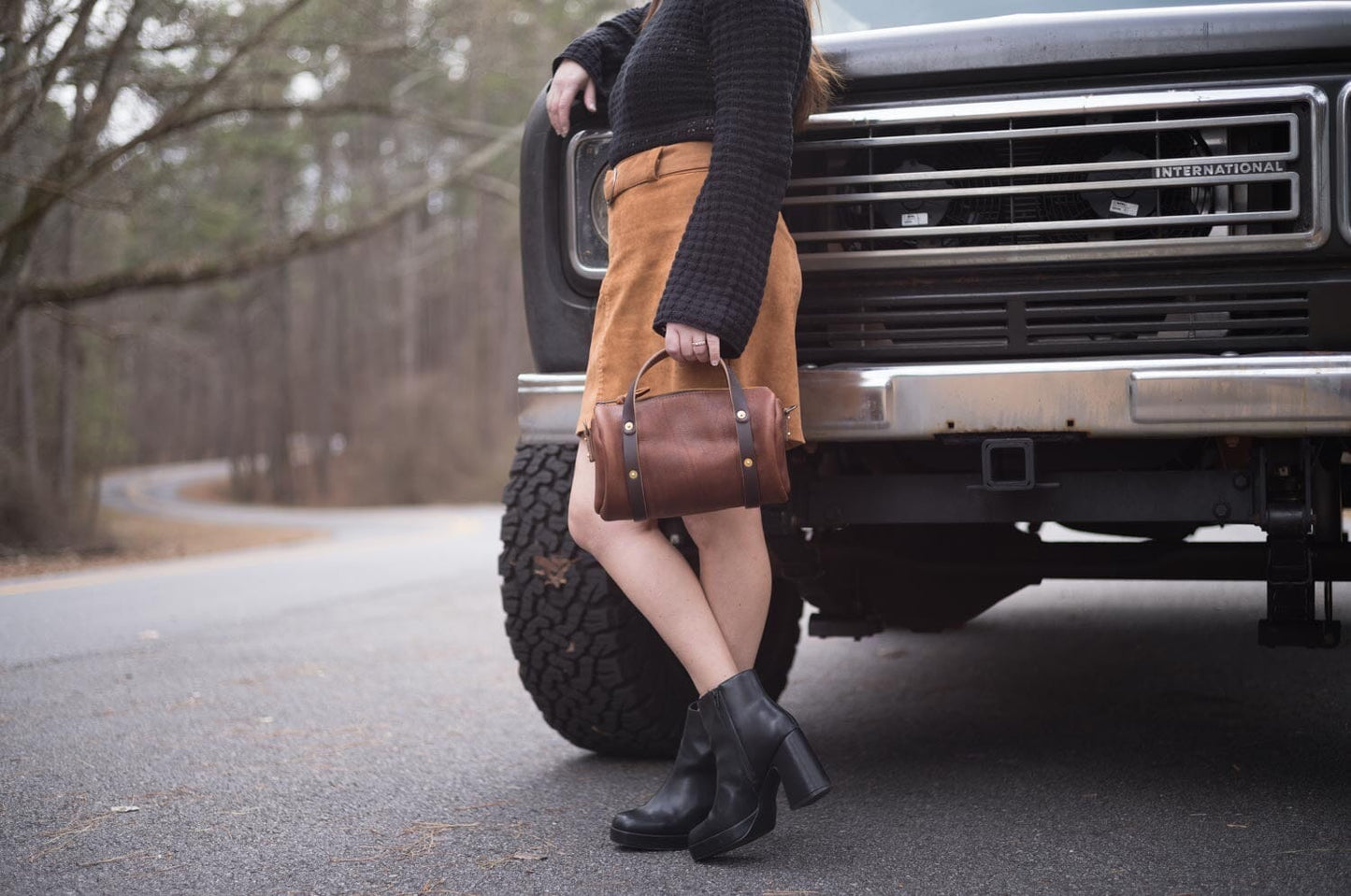 JANE LEATHER CROSSBODY - SMALL - COGNAC BISON