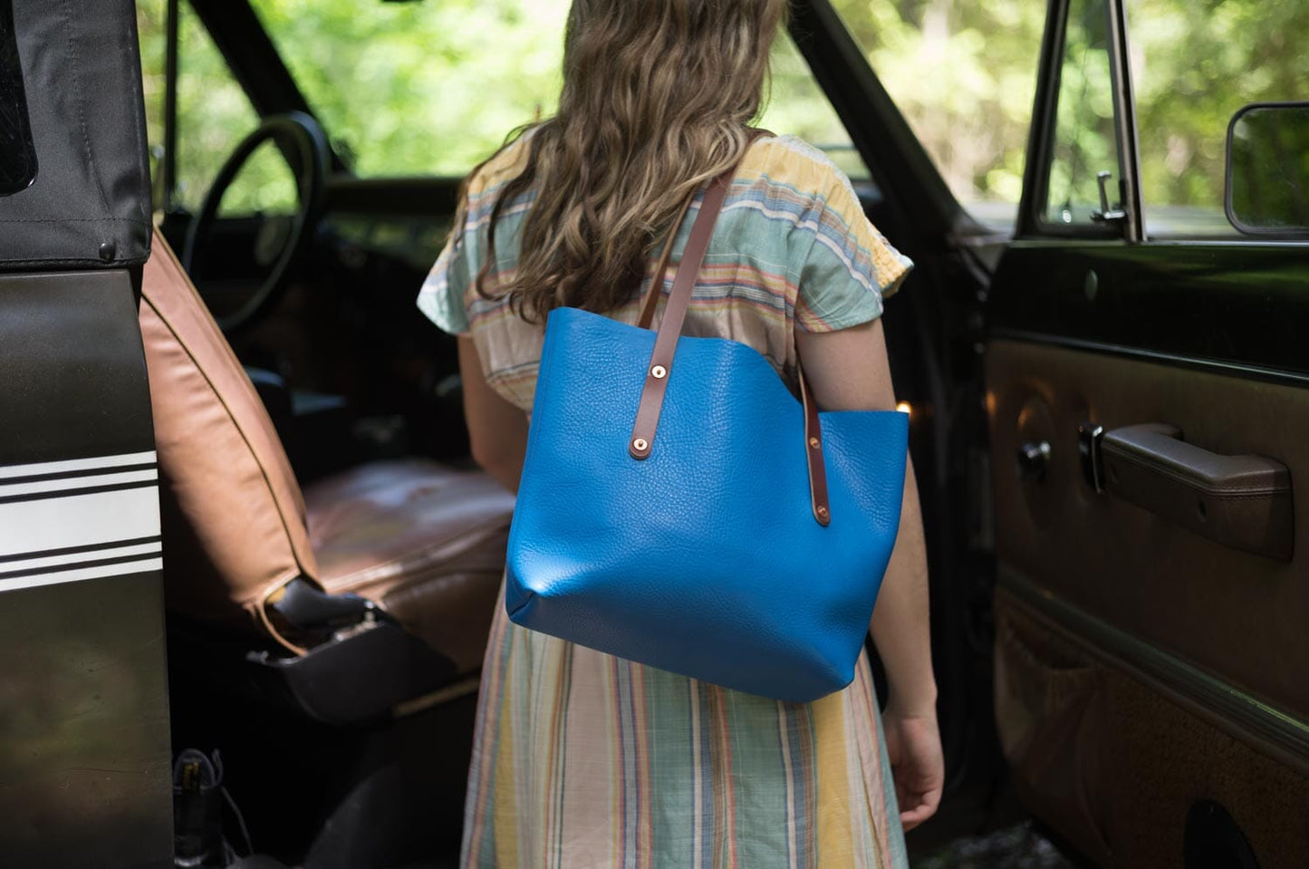 AVERY LEATHER TOTE BAG - SMALL - OCEAN BLUE - IN STOCK