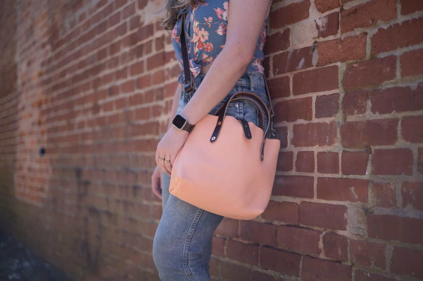 AVERY LEATHER TOTE BAG - MINI CROSSBODY - PEACH FUZZ