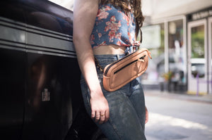 LEATHER FANNY PACK / LEATHER WAIST BAG - DELUXE - PEACH FUZZ