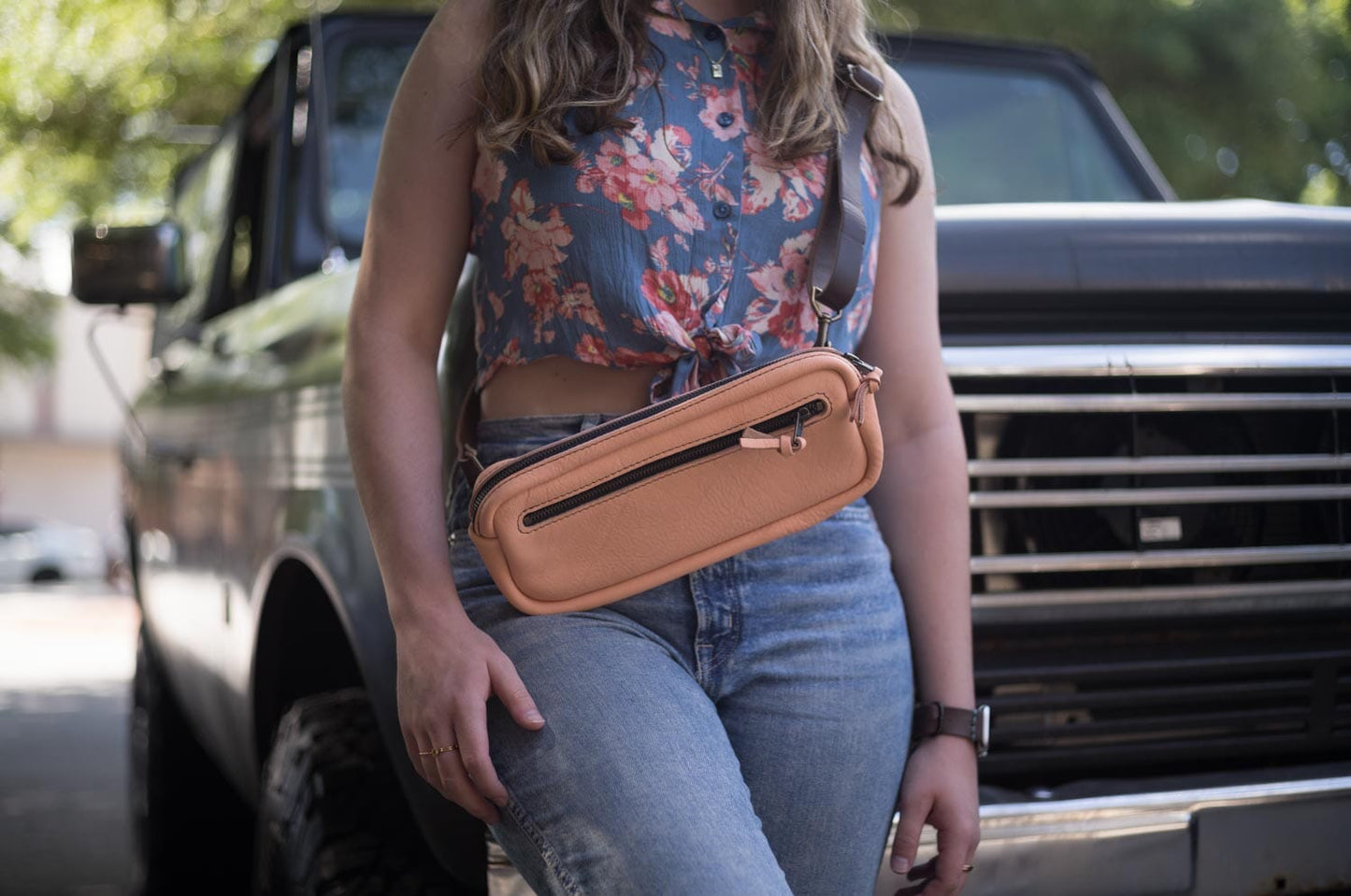 LEATHER FANNY PACK / LEATHER WAIST BAG - DELUXE - PEACH FUZZ