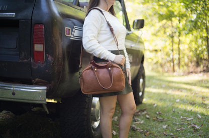 HOFFMAN LEATHER CROSSBODY BAG - HONEY