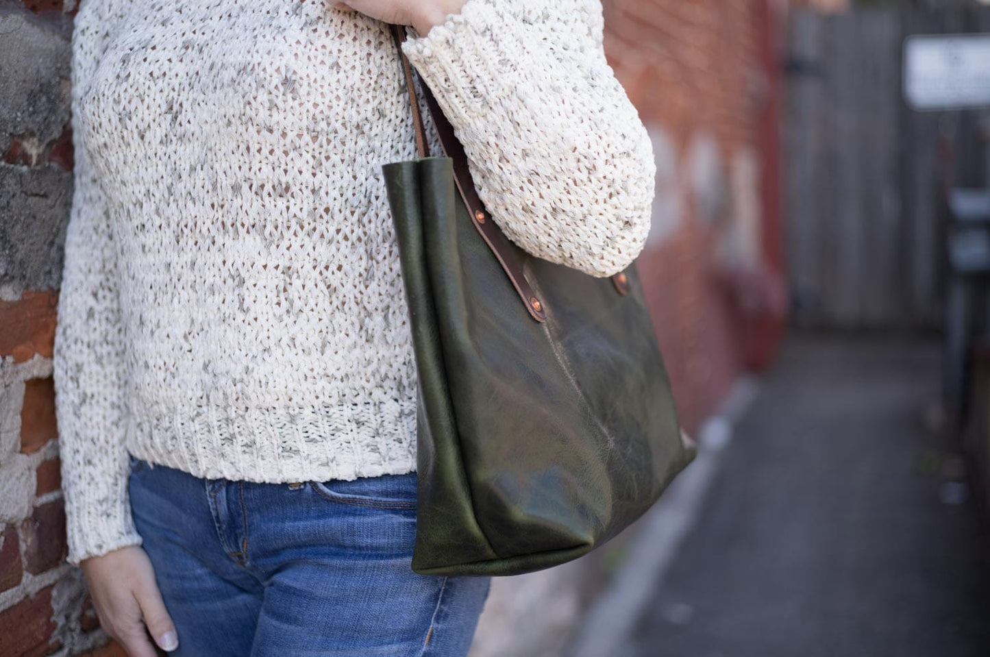 AVERY LEATHER TOTE BAG - SMALL - JADE BISON