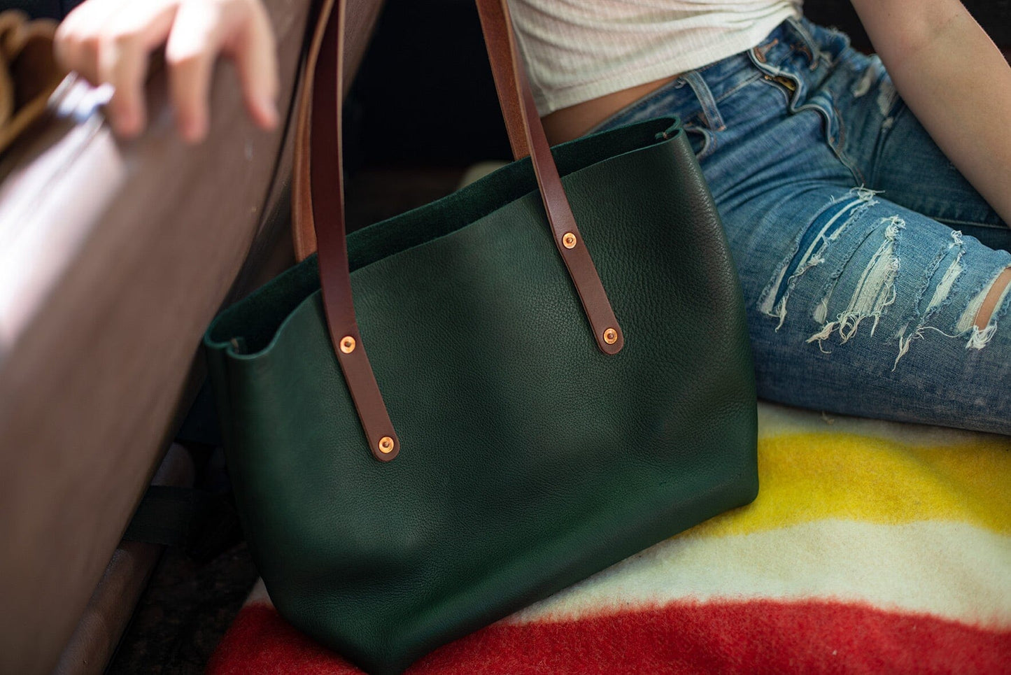 AVERY LEATHER TOTE BAG - MEDIUM - FOREST GREEN