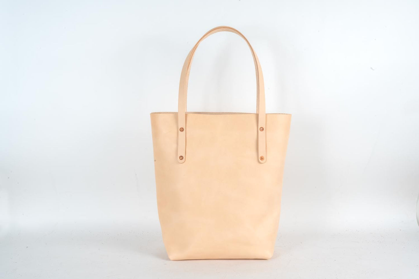 AVERY LEATHER TOTE BAG - SLIM LARGE - NATURAL VEG TAN