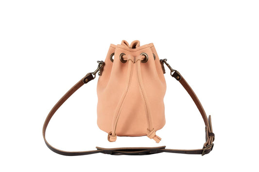 LEATHER BUCKET BAG - MEDIUM - PEACH FUZZ