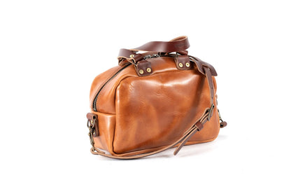 HOFFMAN LEATHER CROSSBODY BAG - CARAMEL