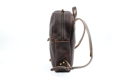 CLASSIC ZIPPERED LEATHER BACKPACK