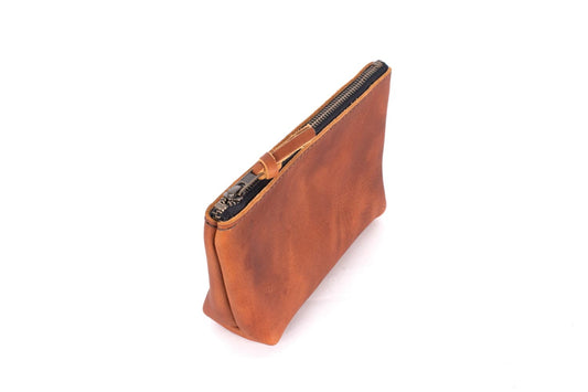 LEATHER ZIPPERED POUCH WITH GUSSET - MEDIUM