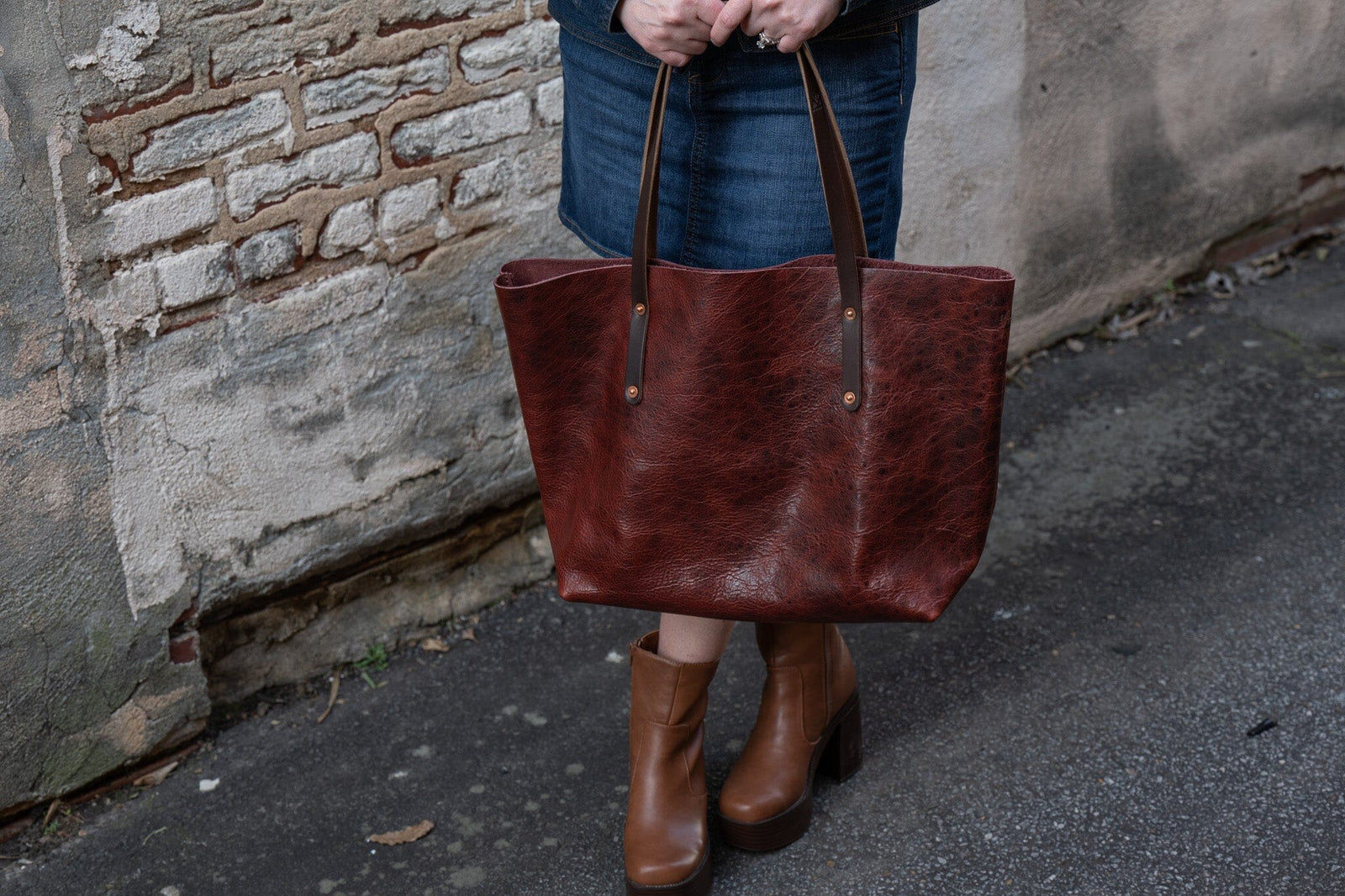 Handcrafted Leather Bucket Bag in Cherry 