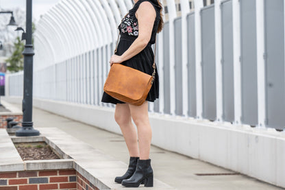 KINDLE LEATHER SATCHEL - PEANUT BISON