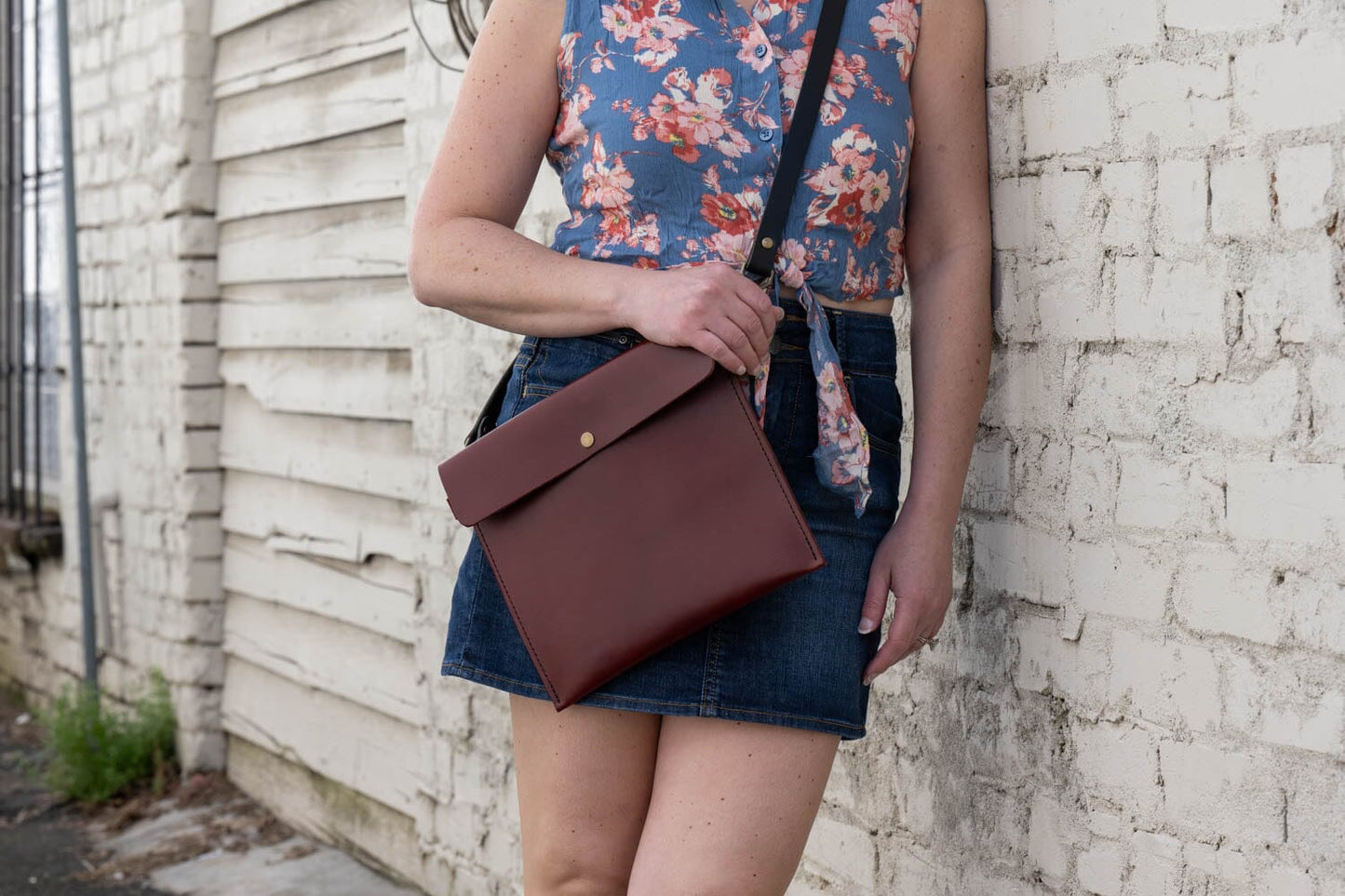 HANNAH LEATHER CROSSBODY - OXBLOOD