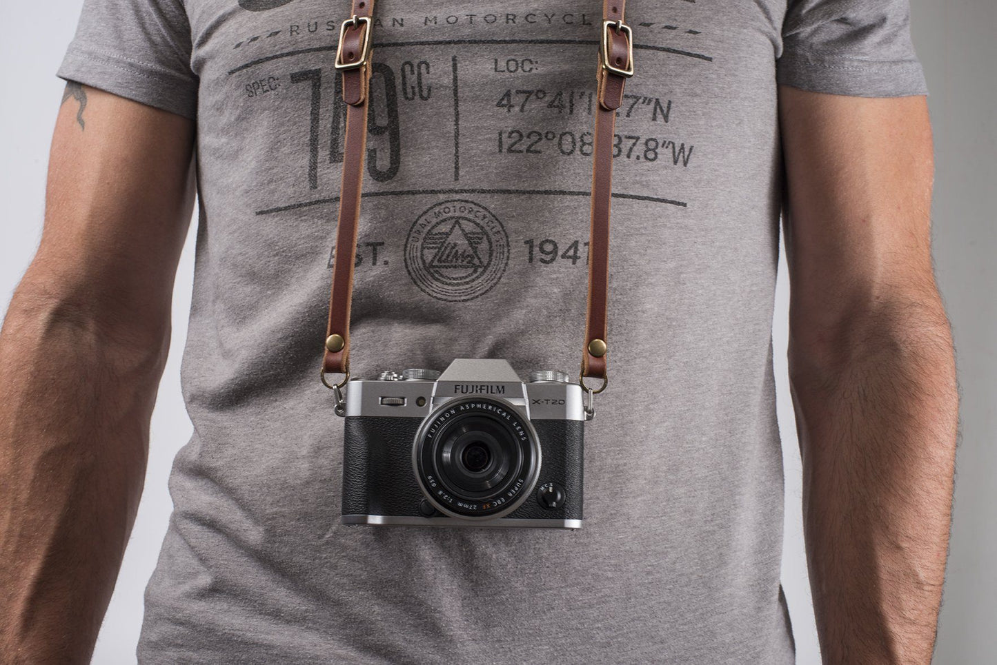 EXPLORER LEATHER CAMERA STRAP