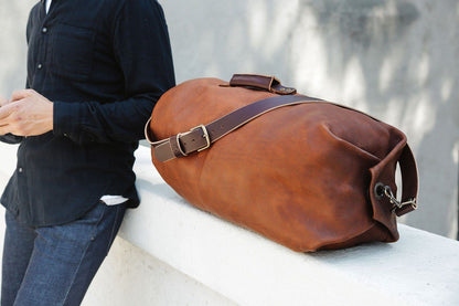 GUNNAR ZIPPERED LEATHER DUFFLE BAG - MILITARY STYLE DUFFLE BAG - IN STOCK