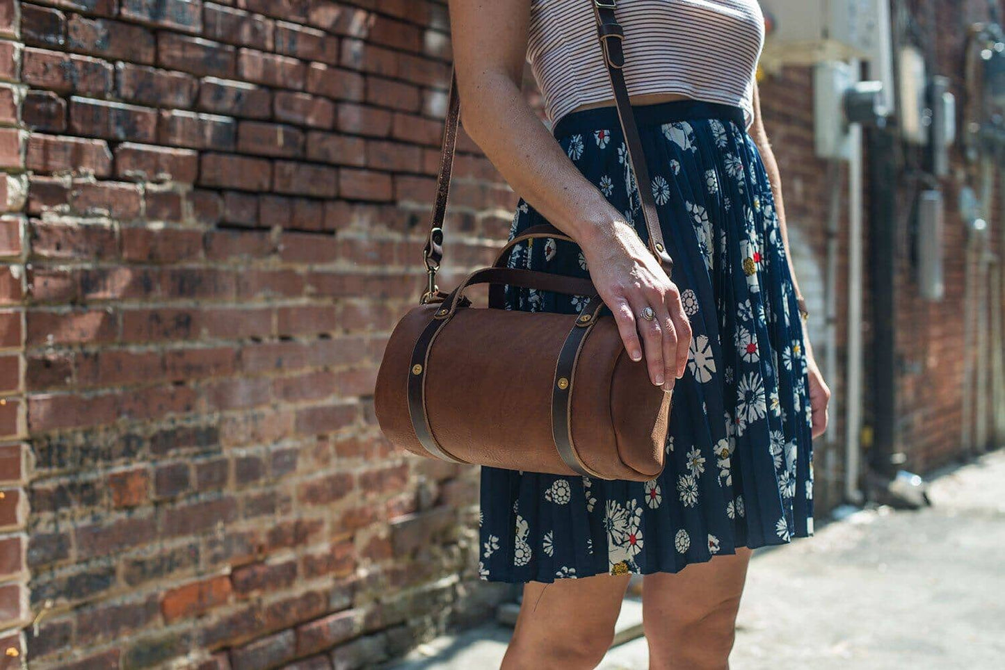 JANE LEATHER CROSSBODY - MOCHA