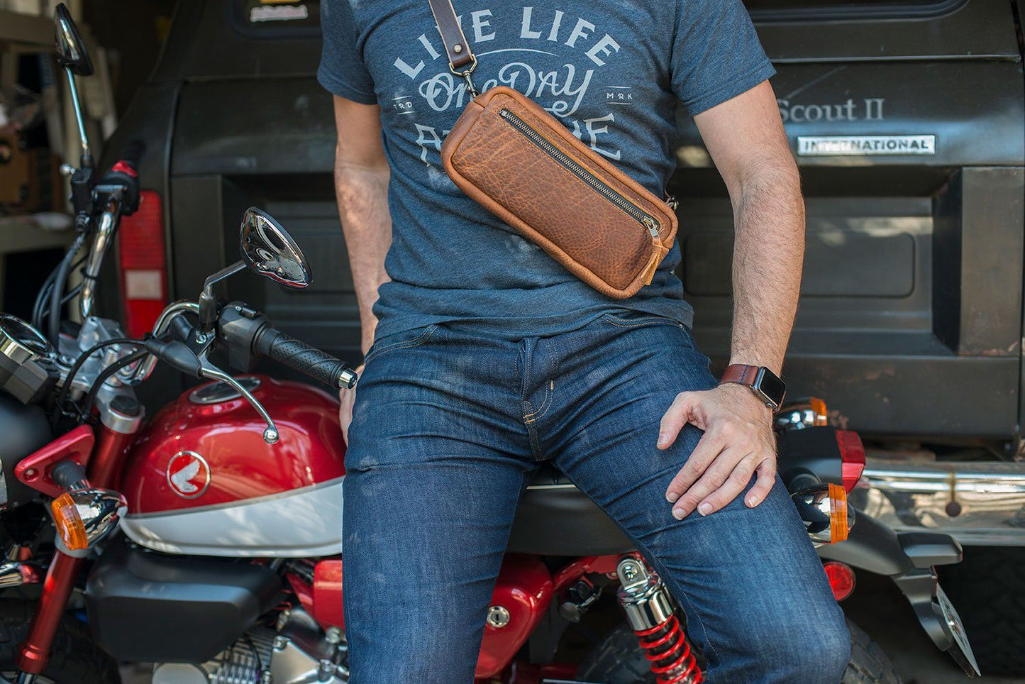 LEATHER FANNY PACK / LEATHER WAIST BAG - WHISKY BISON