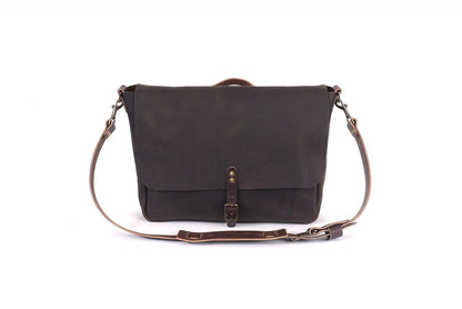 STEPHEN LEATHER MESSENGER BAG